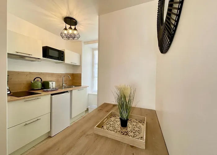 Le Boheme - Collection La 21eme Planche * באיו